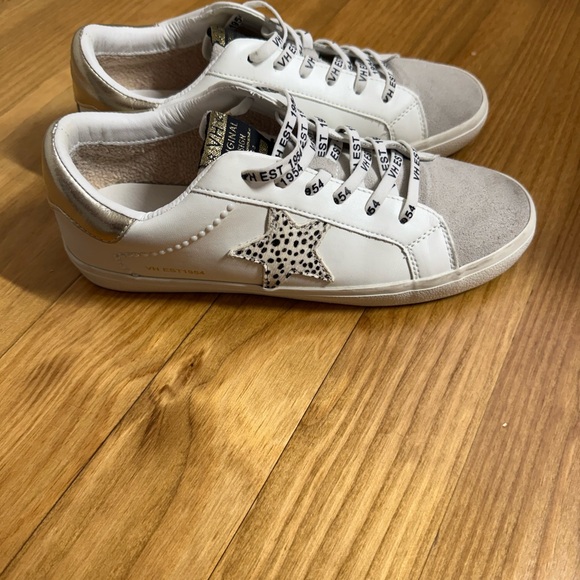 Vintage Havana Women’s Jumbo Star Sneakers Animal Print feminine Shoes Size 10 - Picture 3 of 7